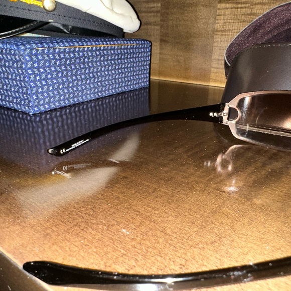 “DONATED” Gucci, Sunglasses Men’s “The Matrix” Style, Amber and Copper, LKNW - Picture 4 of 10